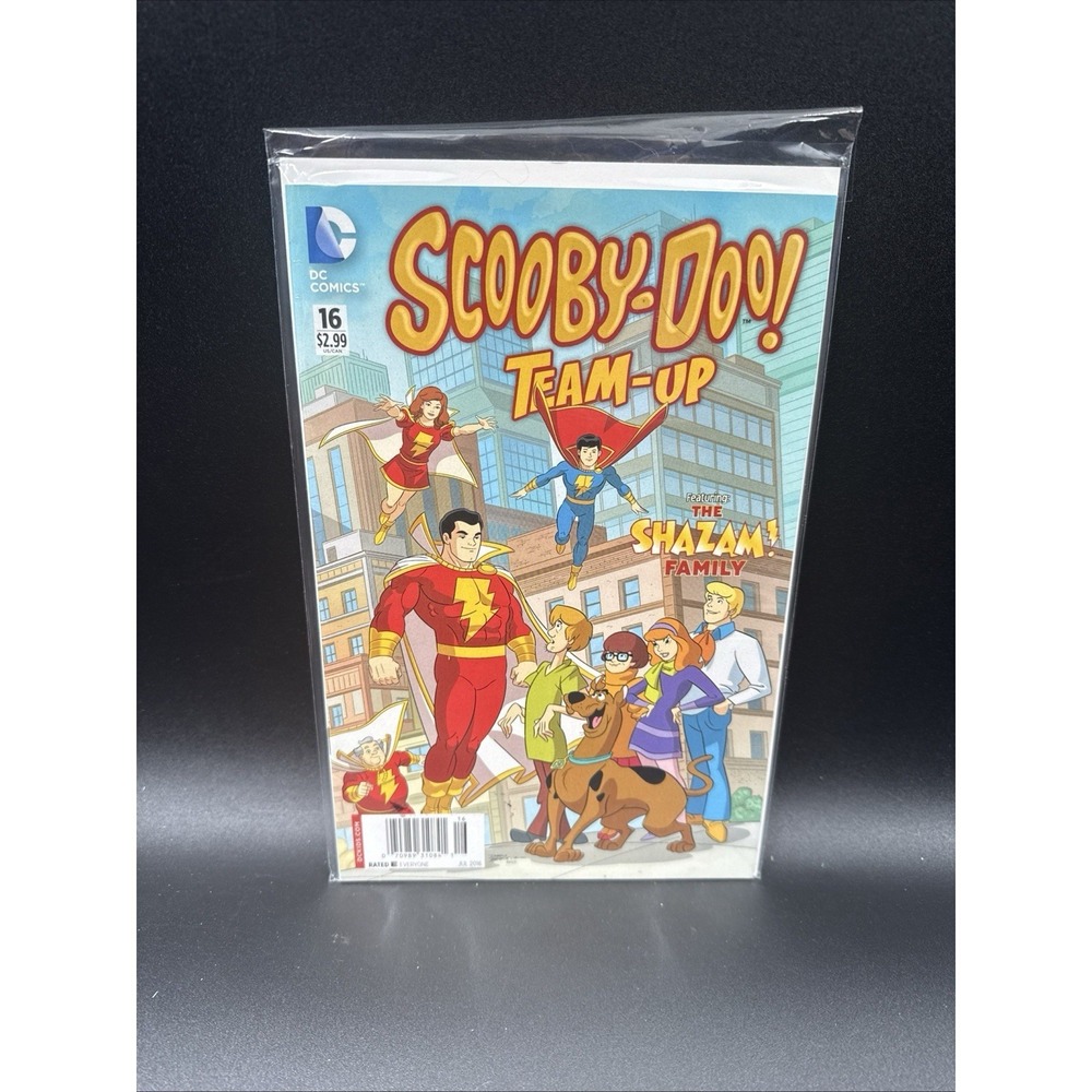 Scooby Doo Team Up Comics, Shazam family #16 Plus Bonus Team Titans Comic